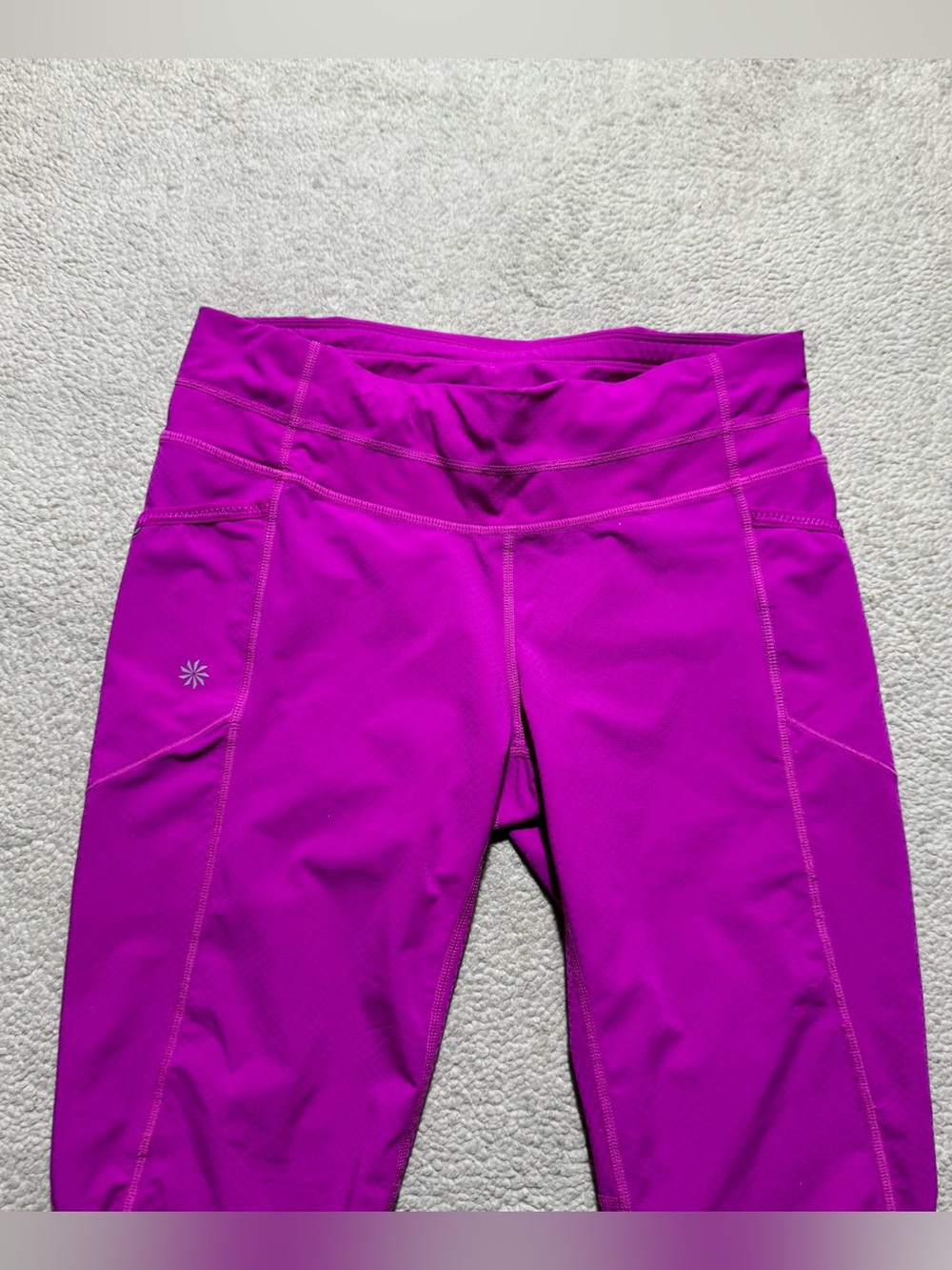 Athleta Leggings Womens Small Magenta Cropped Mid Rise Stretch Athleisure Gym - Picture 2 of 12